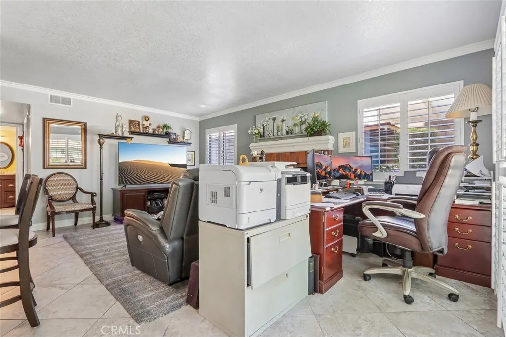 4914 Calle El Toro