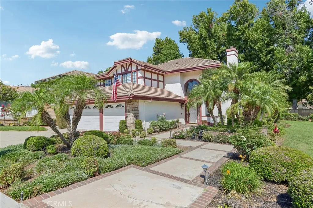 4914 Calle El Toro