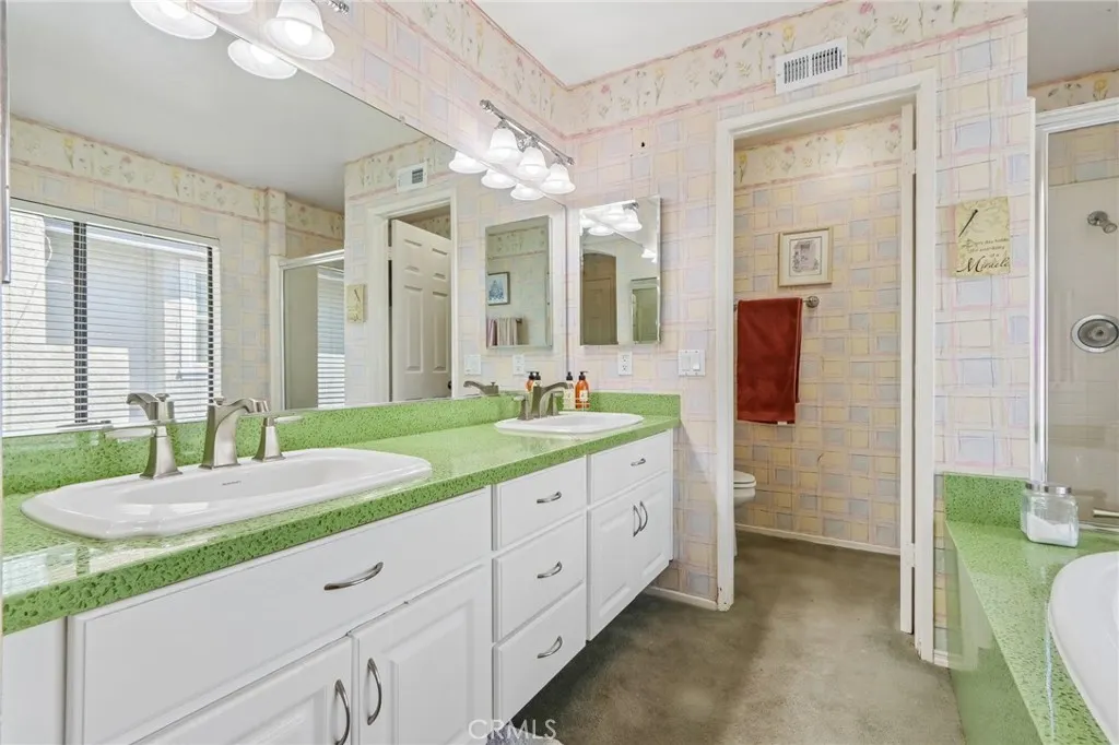 4914 Calle El Toro
