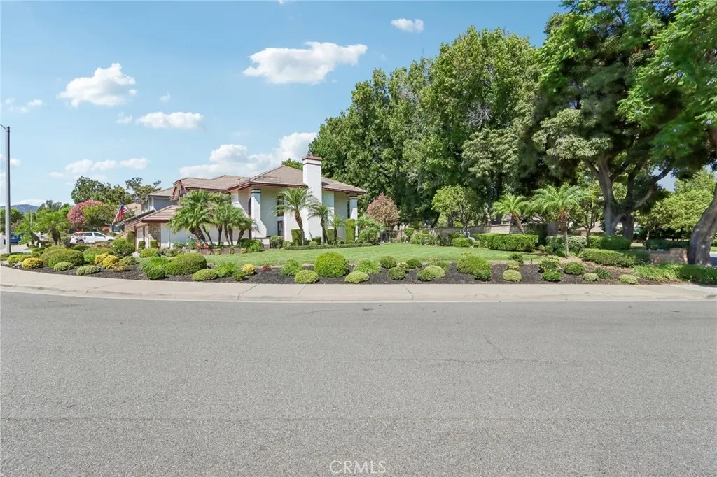 4914 Calle El Toro