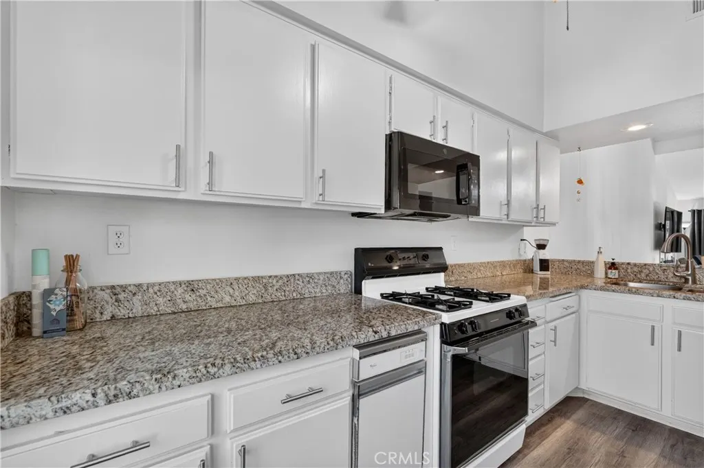 1616 Aspen Village