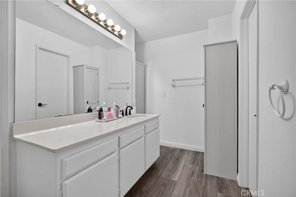 1616 Aspen Village