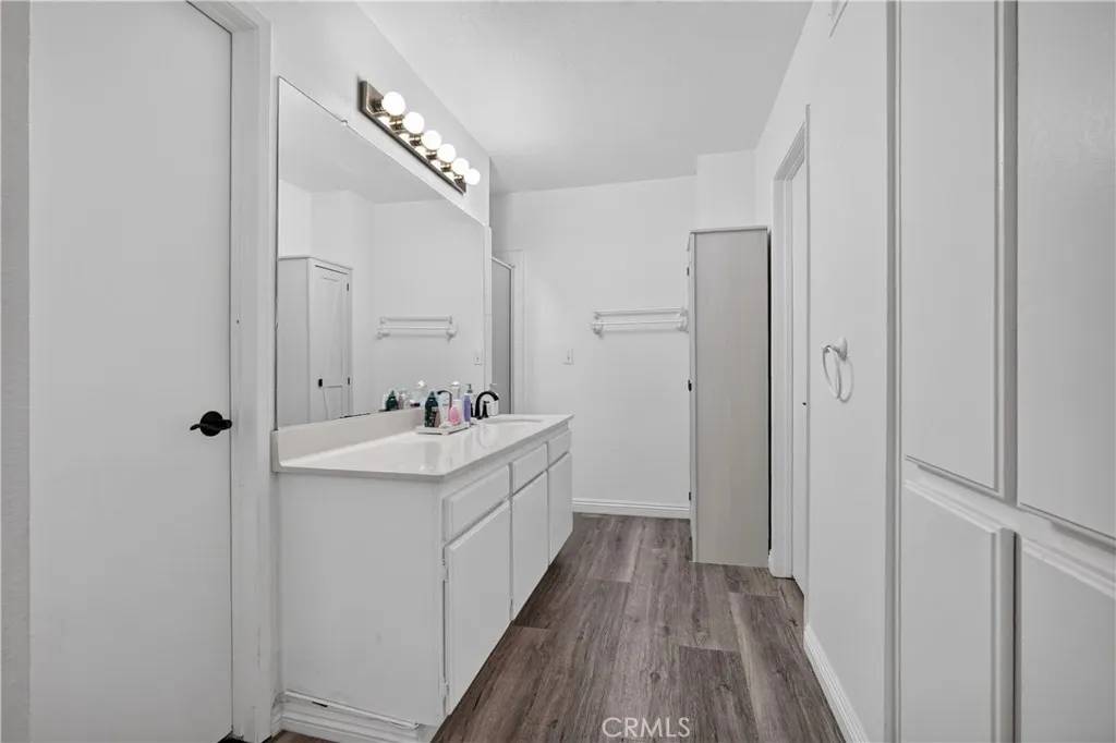 1616 Aspen Village