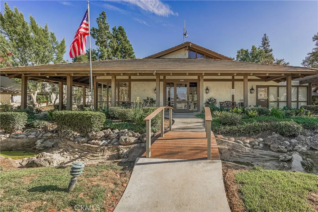 1616 Aspen Village