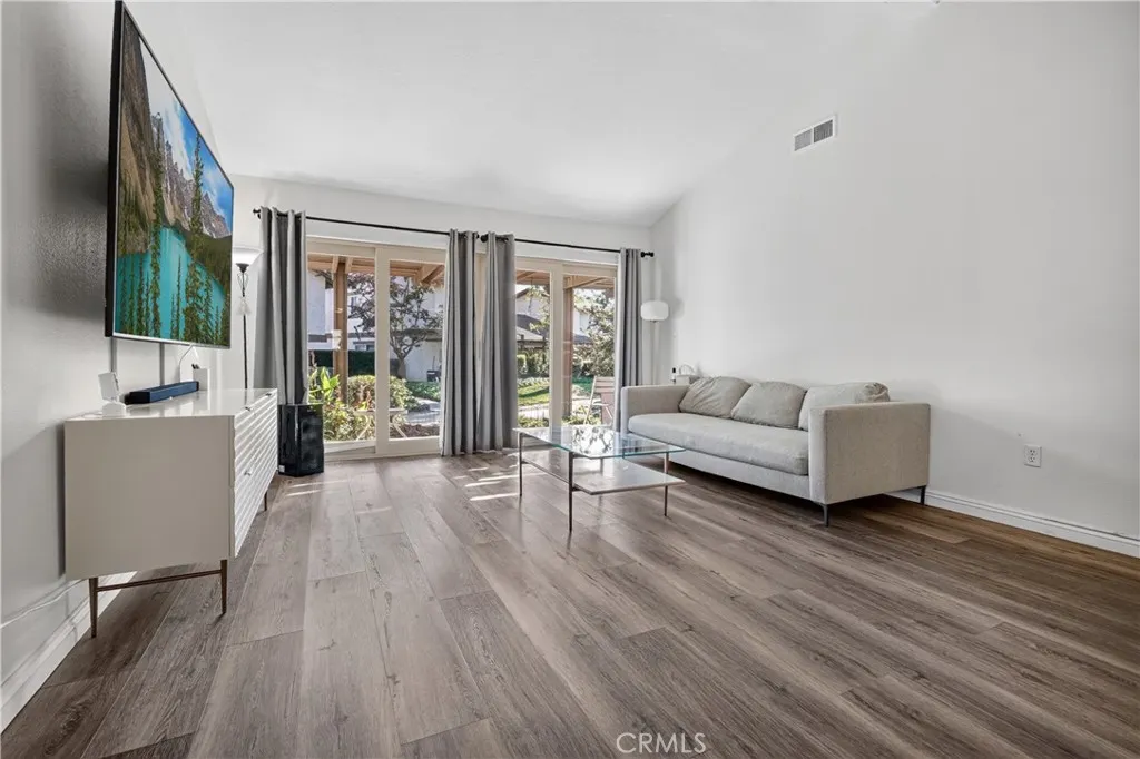 1616 Aspen Village
