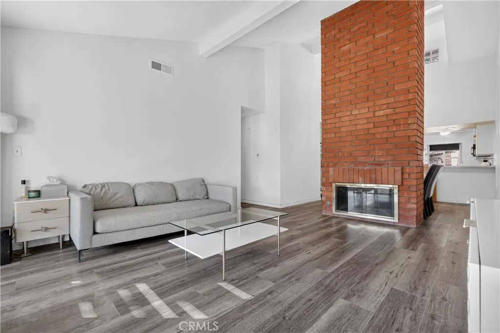 1616 Aspen Village