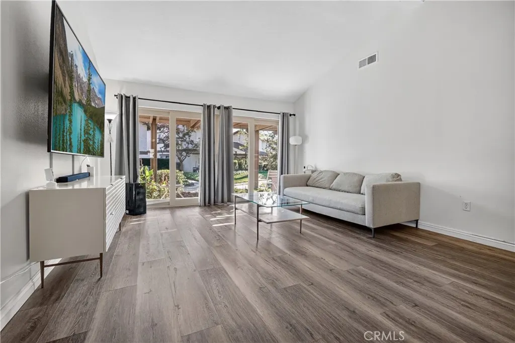 1616 Aspen Village