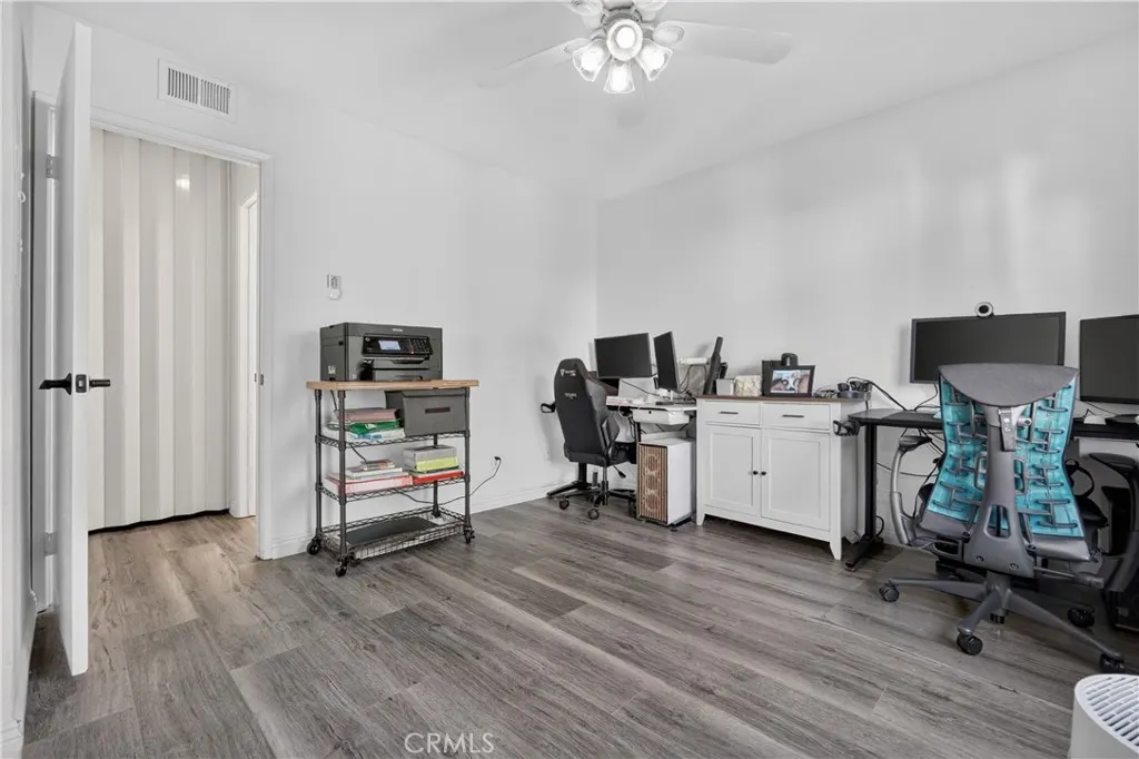 1616 Aspen Village