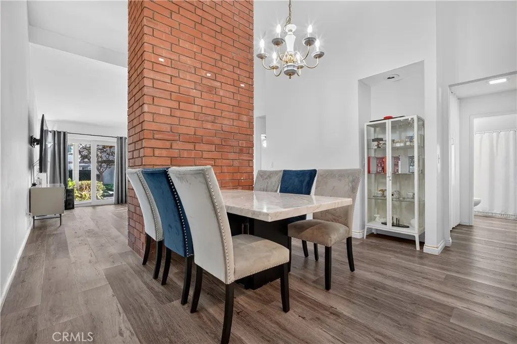 1616 Aspen Village