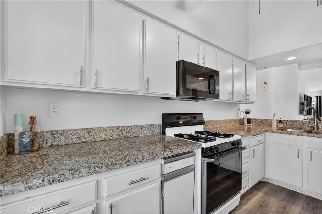 1616 Aspen Village