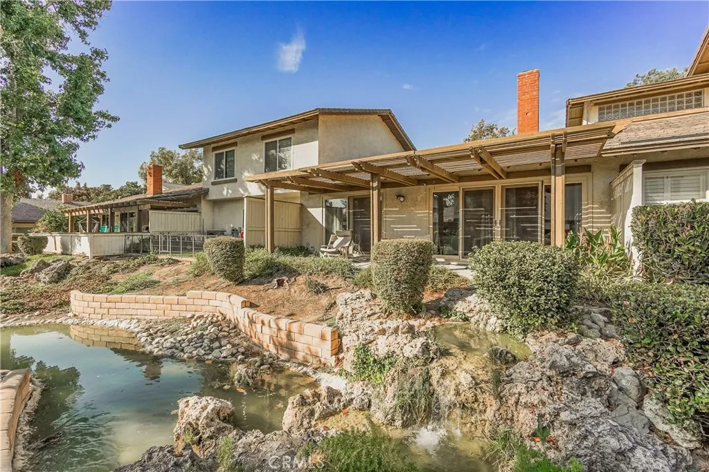 1616 Aspen Village
