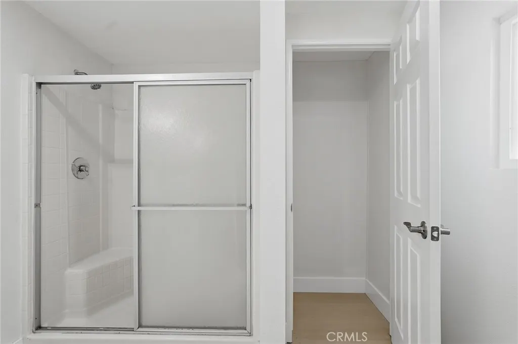 3530 Damien #141
