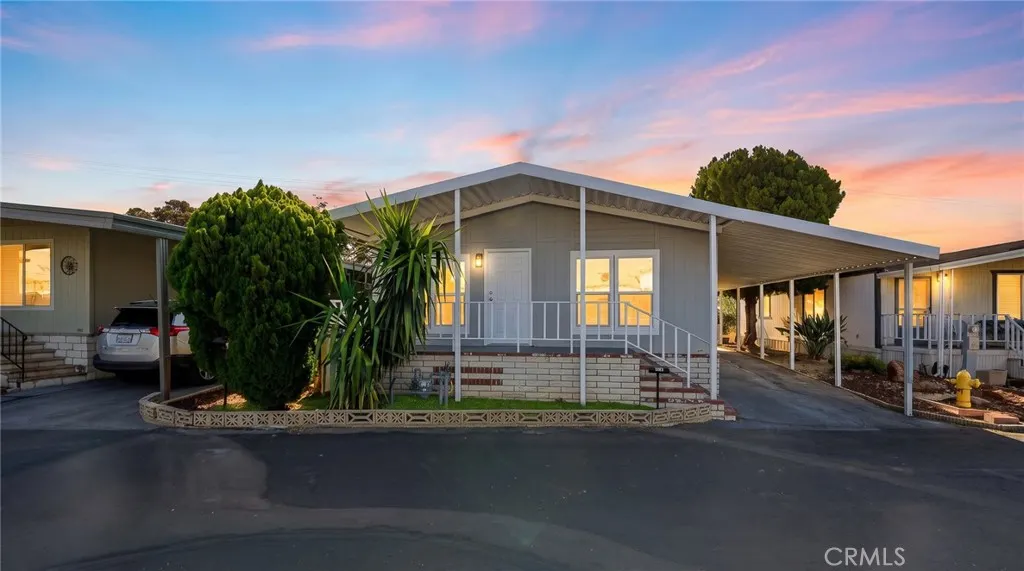 3530 Damien #141