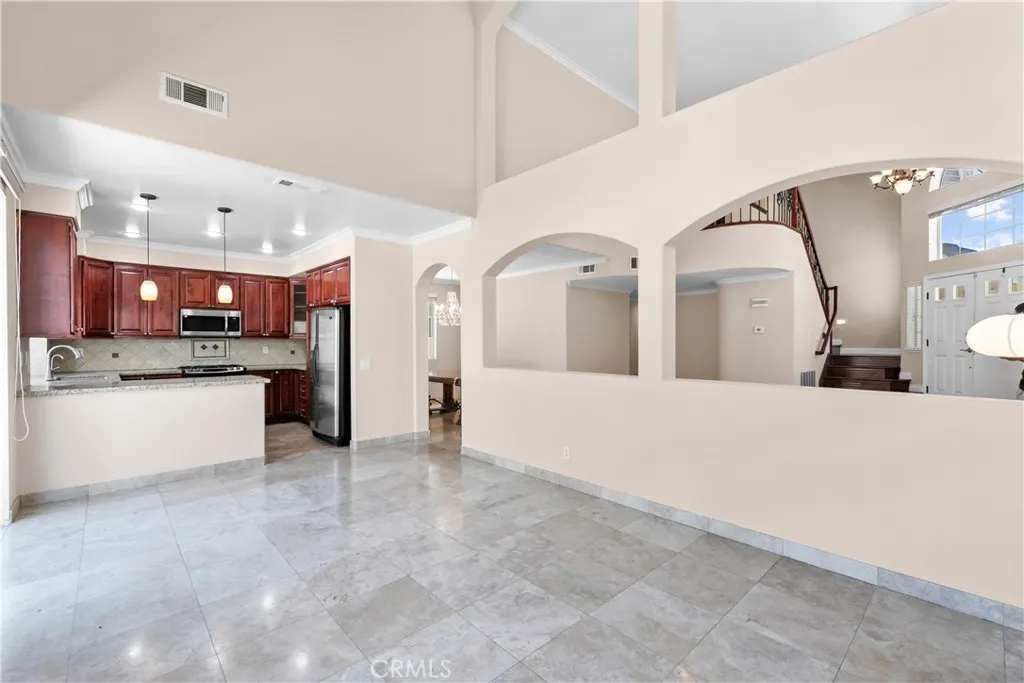 2184 Rancho Hills