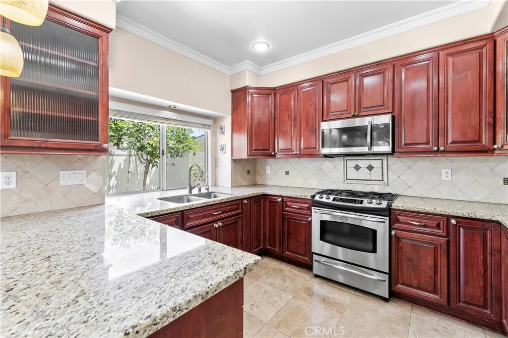 2184 Rancho Hills