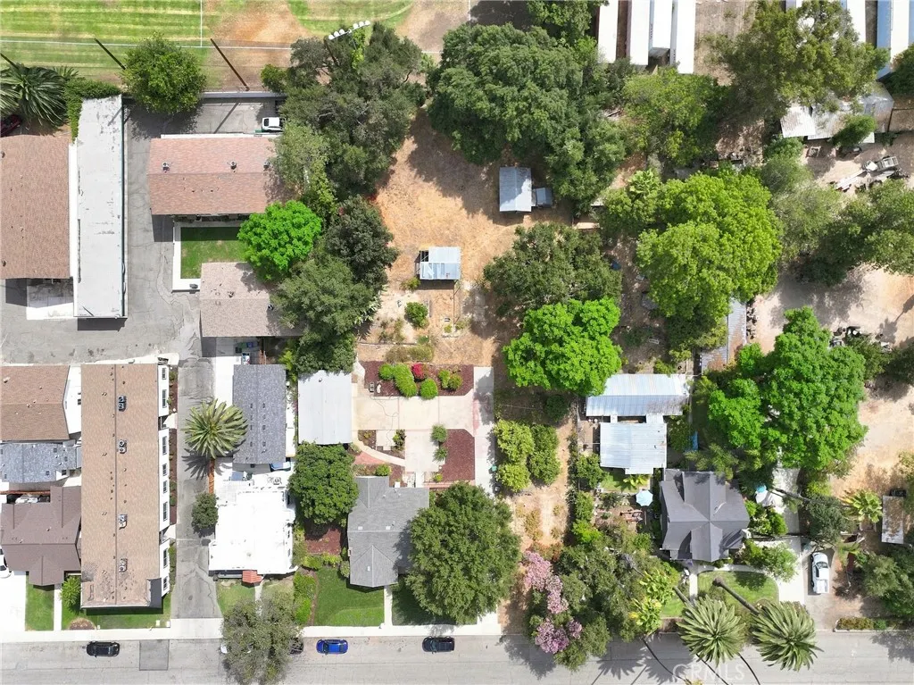 1436 3rd Street