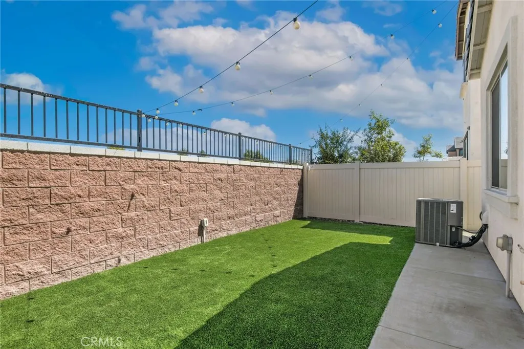 16147 Pasture Avenue
