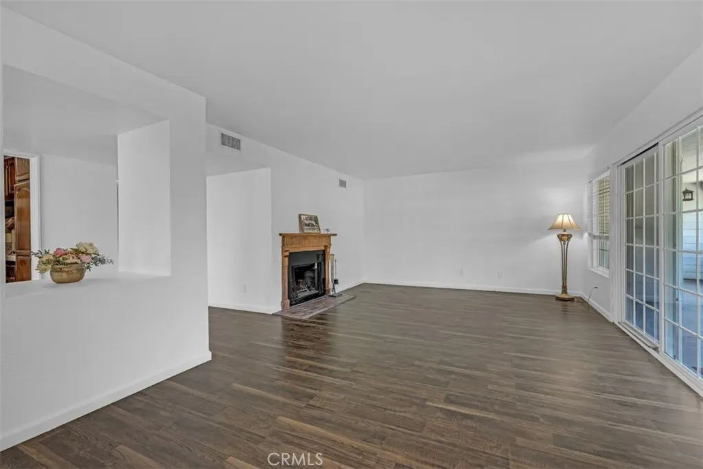 1005 Lakeview