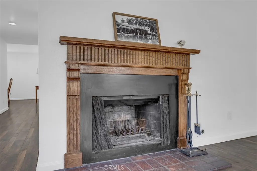 1005 Lakeview