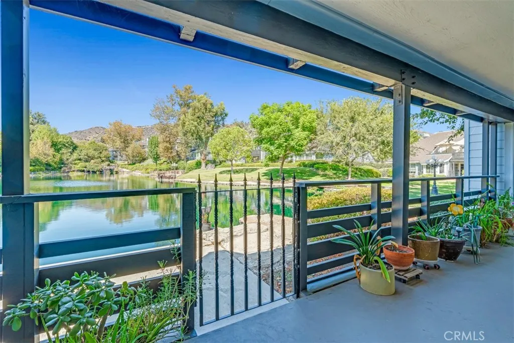 1005 Lakeview