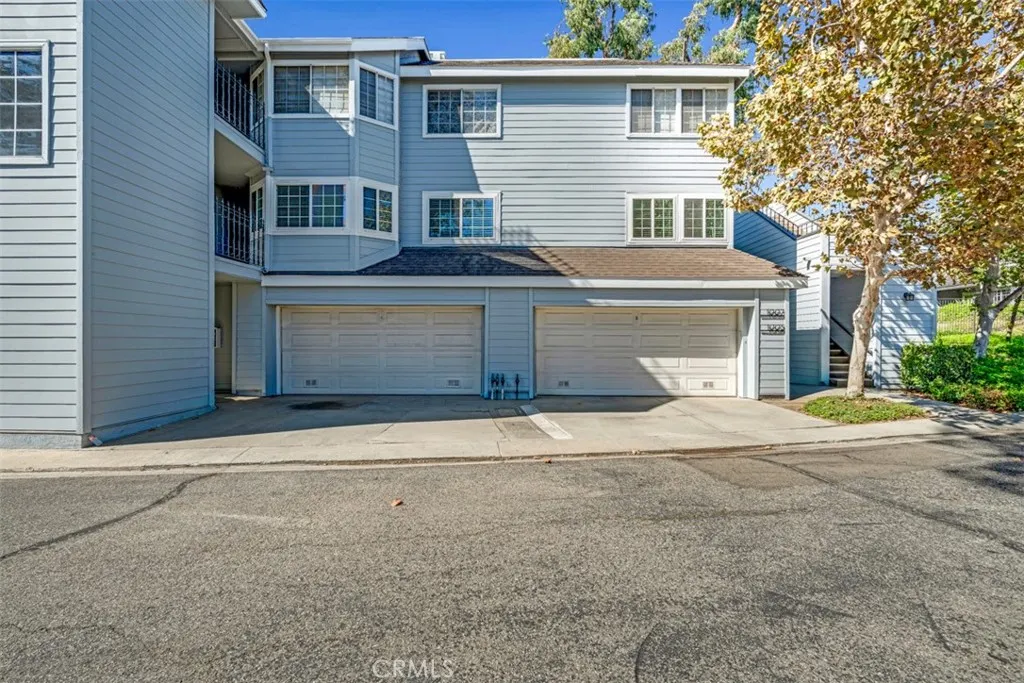 1005 Lakeview