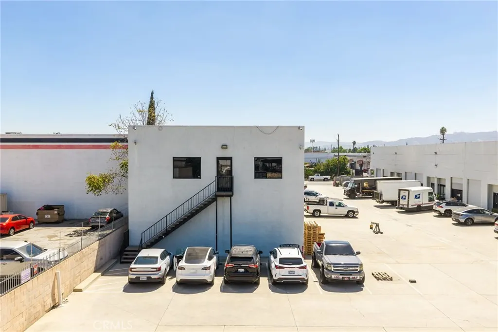 129 S 8th