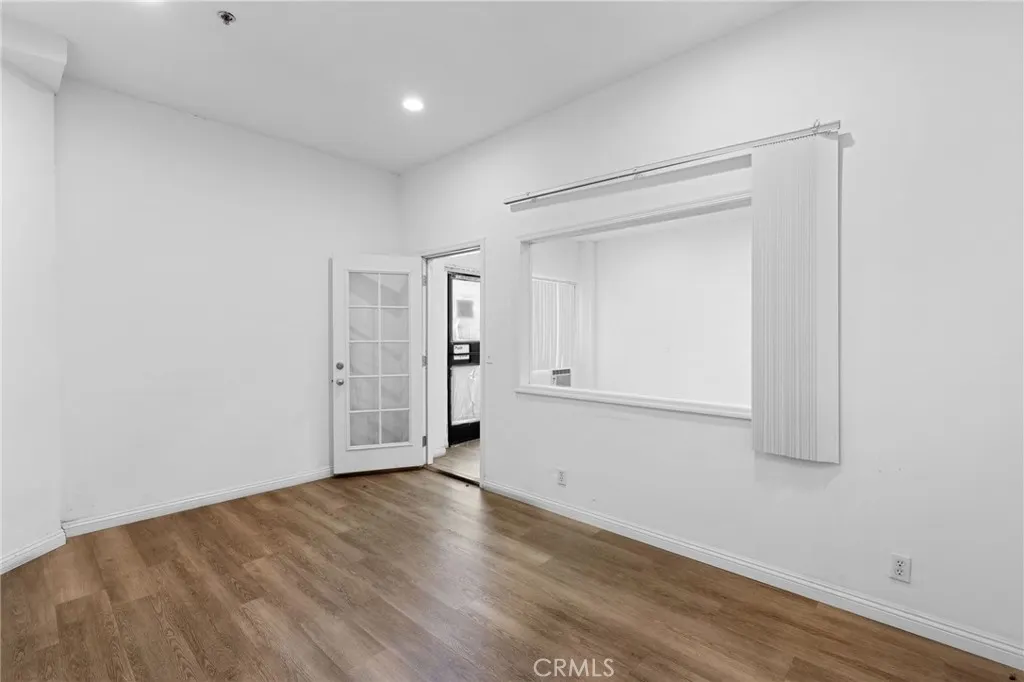 129 S 8th