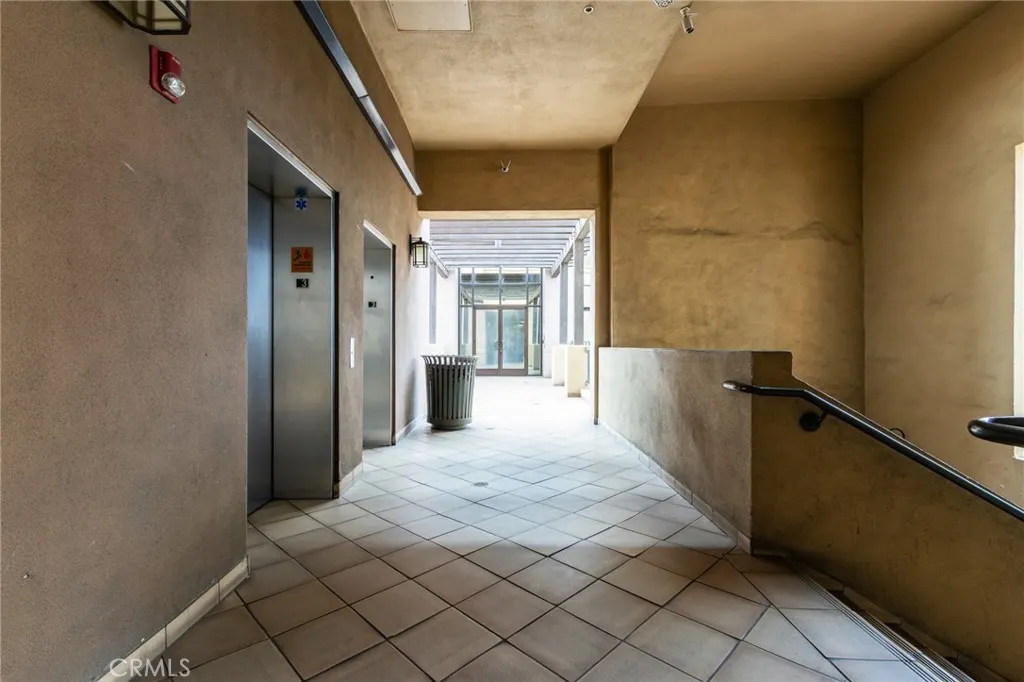 101 W Mission #327