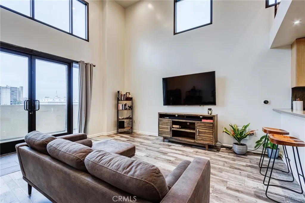 101 W Mission #327