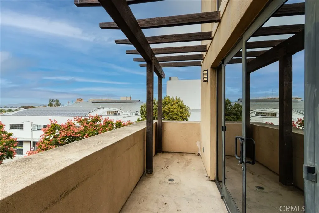 101 W Mission #327