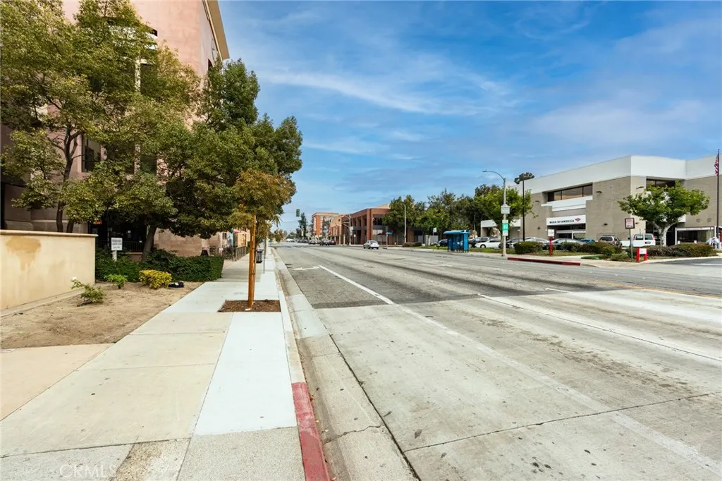 101 W Mission #327