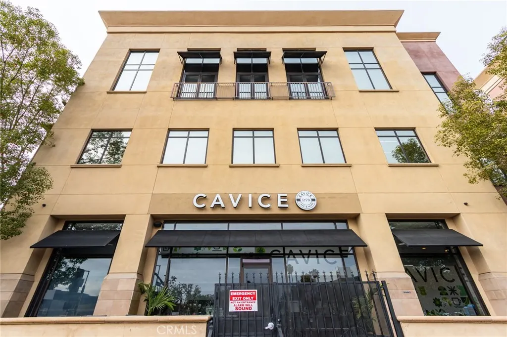 101 W Mission #327