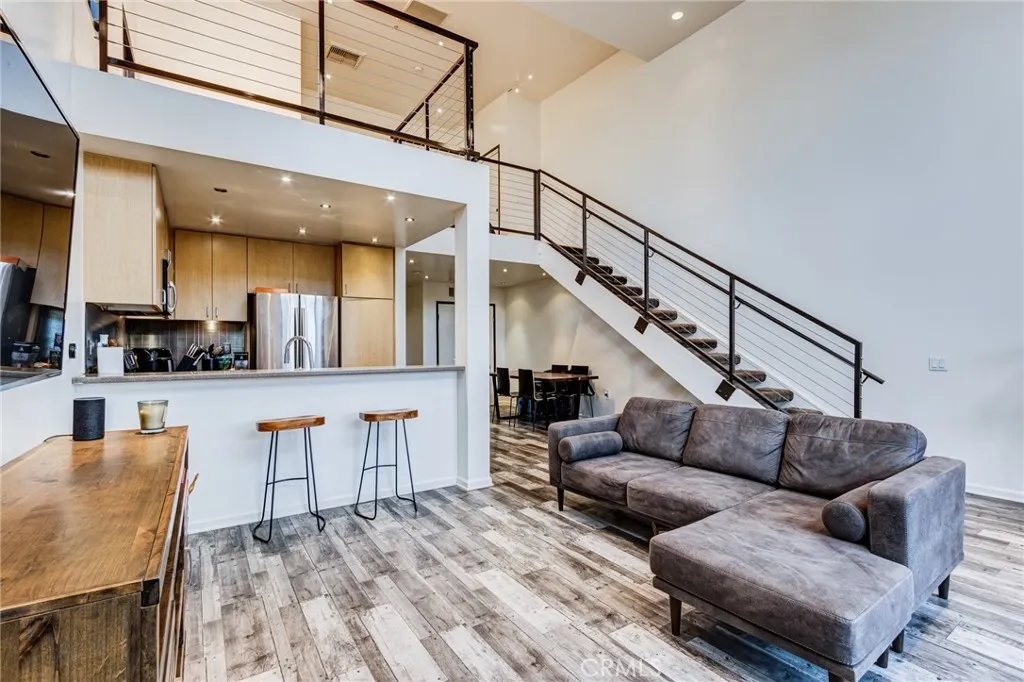 101 W Mission #327