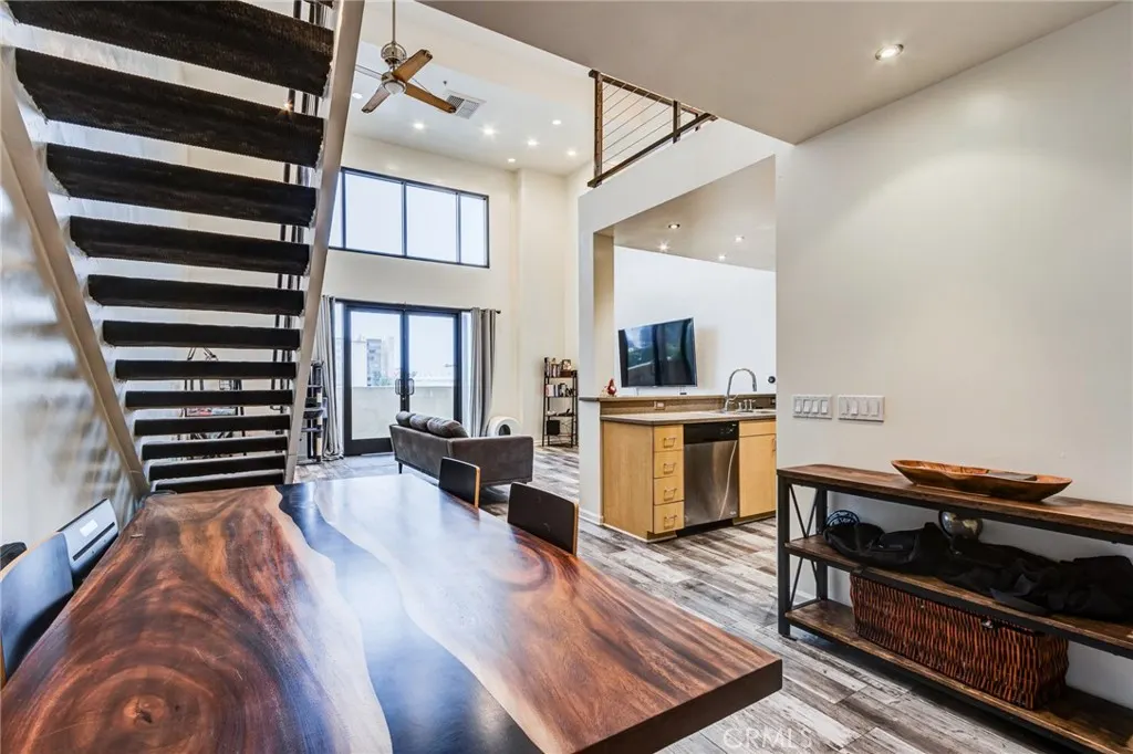 101 W Mission #327