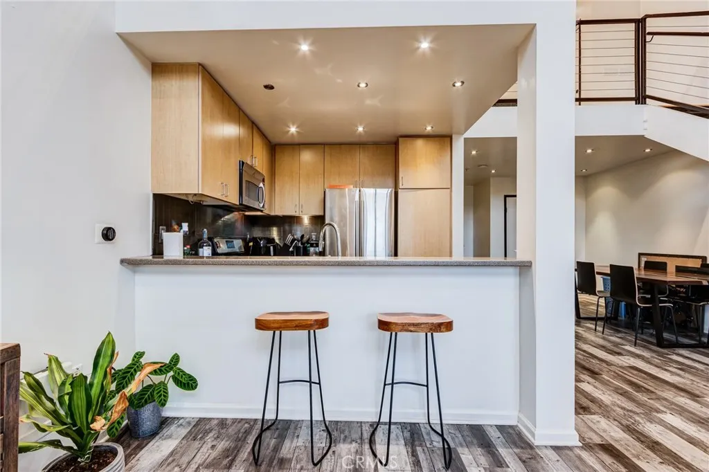 101 W Mission #327