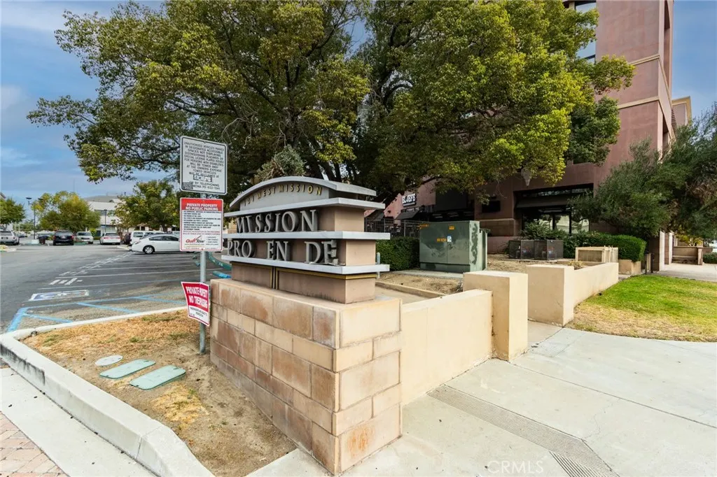 101 W Mission #327