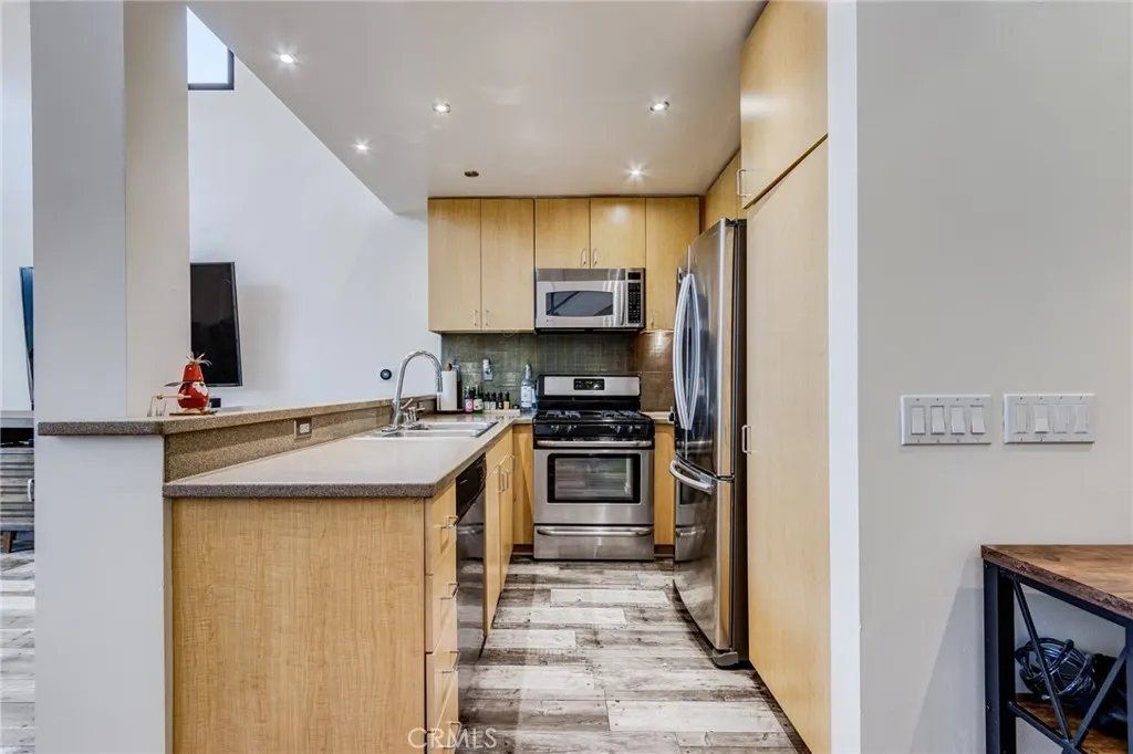 101 W Mission #327