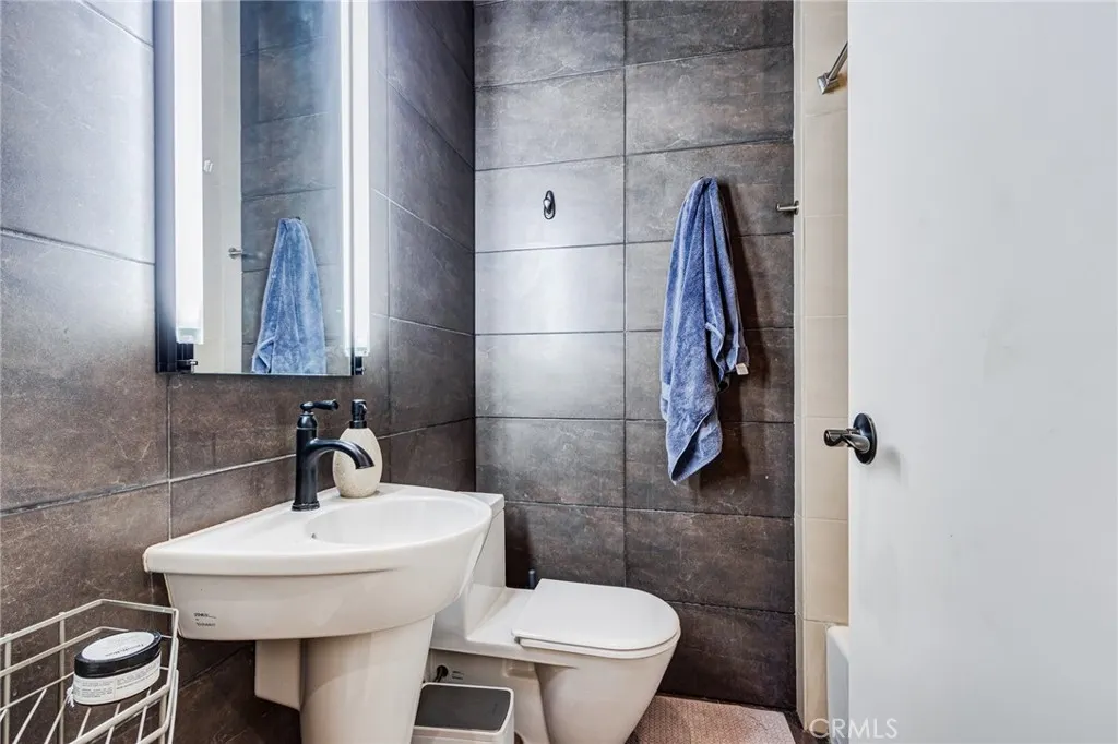 101 W Mission #327