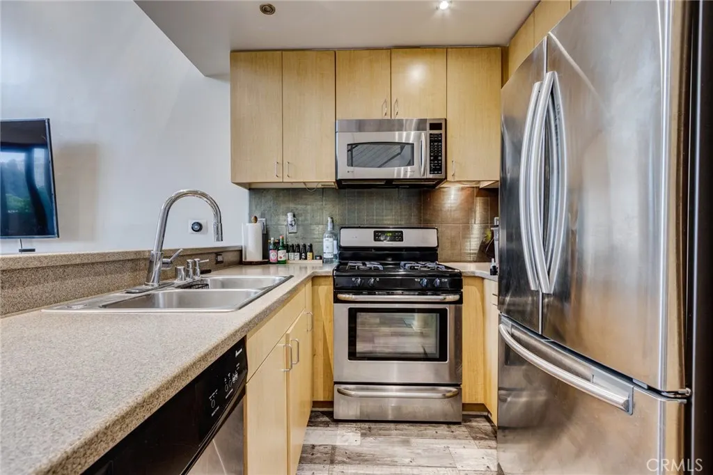 101 W Mission #327
