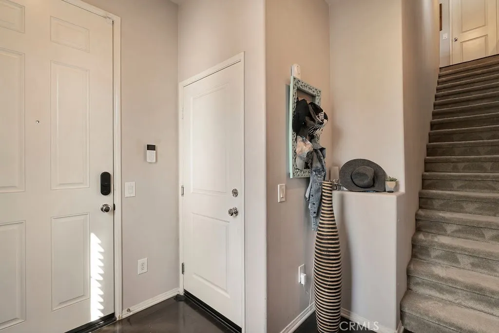 821 E Cassia #E