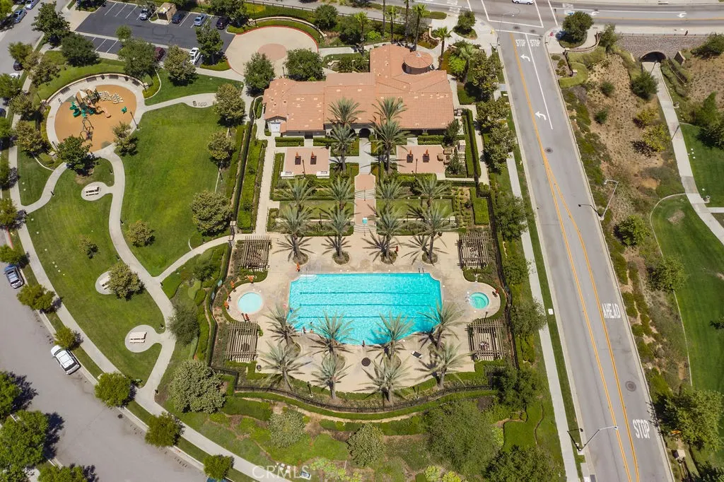 821 E Cassia #E