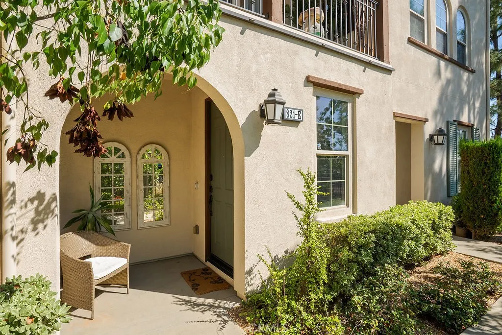 821 E Cassia #E