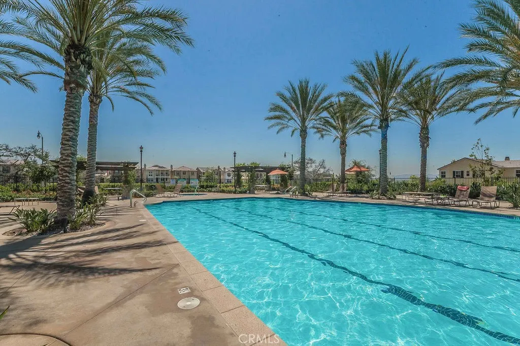 821 E Cassia #E