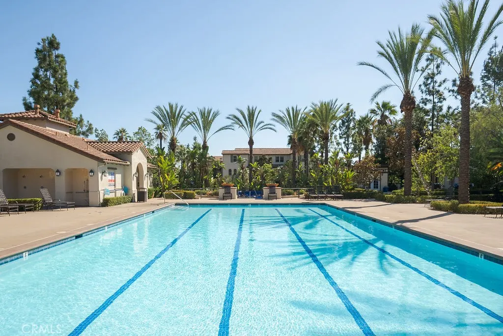 821 E Cassia #E