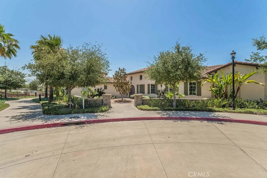 821 E Cassia #E