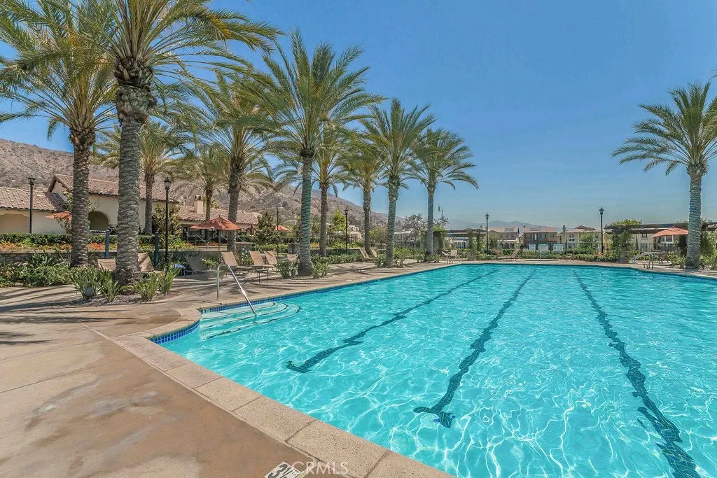821 E Cassia #E