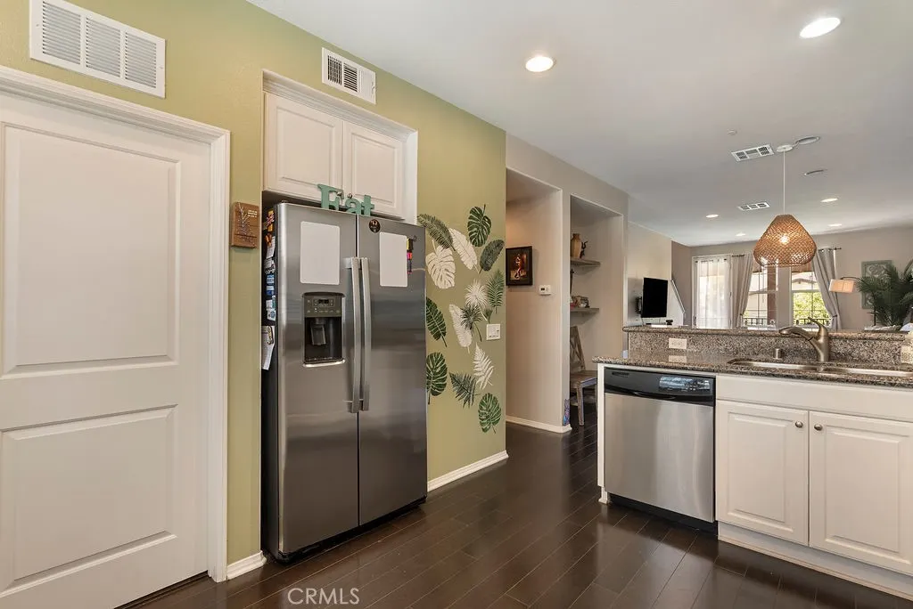 821 E Cassia #E