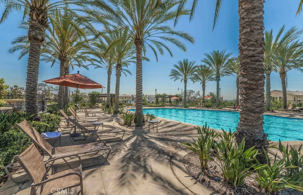 821 E Cassia #E