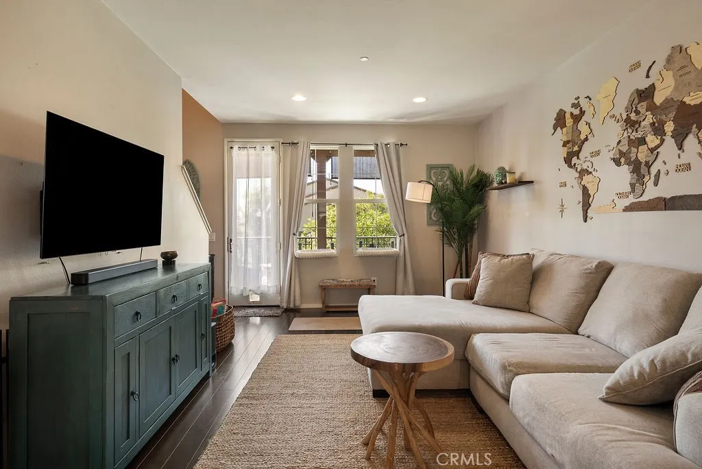 821 E Cassia #E