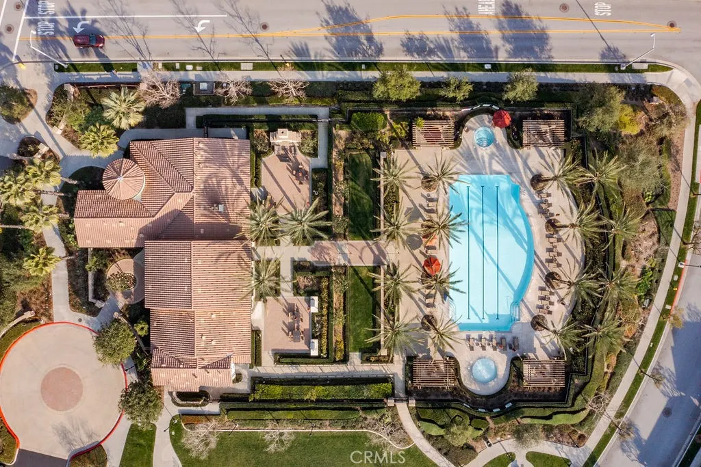 821 E Cassia #E